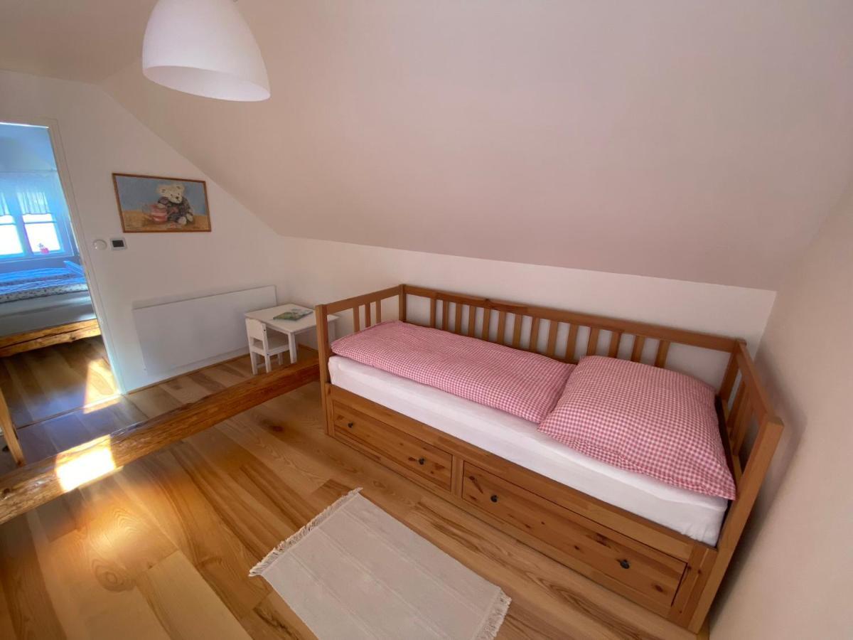 Villa Nad Slovackym Sklipkem à Tupesy Extérieur photo